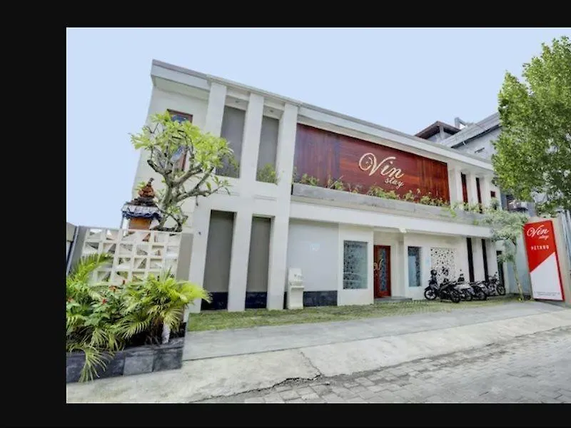 Super Oyo Capital O 90291 Vin Stay Petanu Pesanggaran 2*,  Indonesia